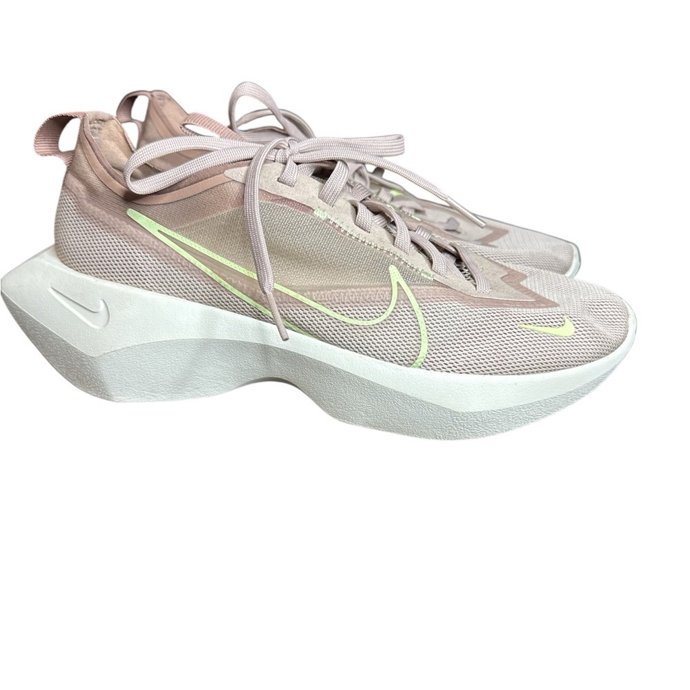Nike Women's Vista Light